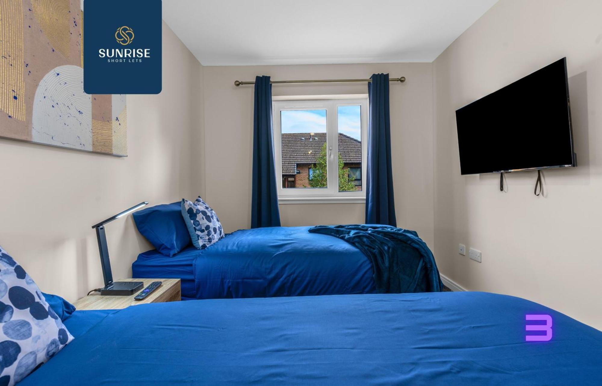 L2 - Stunning 4 Bed House With 6 Beds And 3 Bathrooms, Tvs In Each Room, Free Parking, Fully Equipped, Local Amenities, Easy Ring Road Access, Special Rates Ask Sunrise Short Lets Dundee Exteriör bild